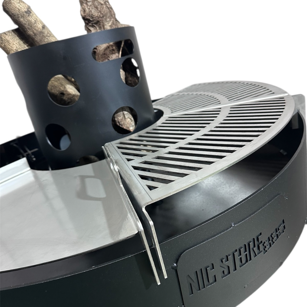 Fogonero CARRO MEDIEVAL Barbacoa con Parrilla Laser+ Plancha bifera + Leñero + Asador Libro. Paellero de Jardín