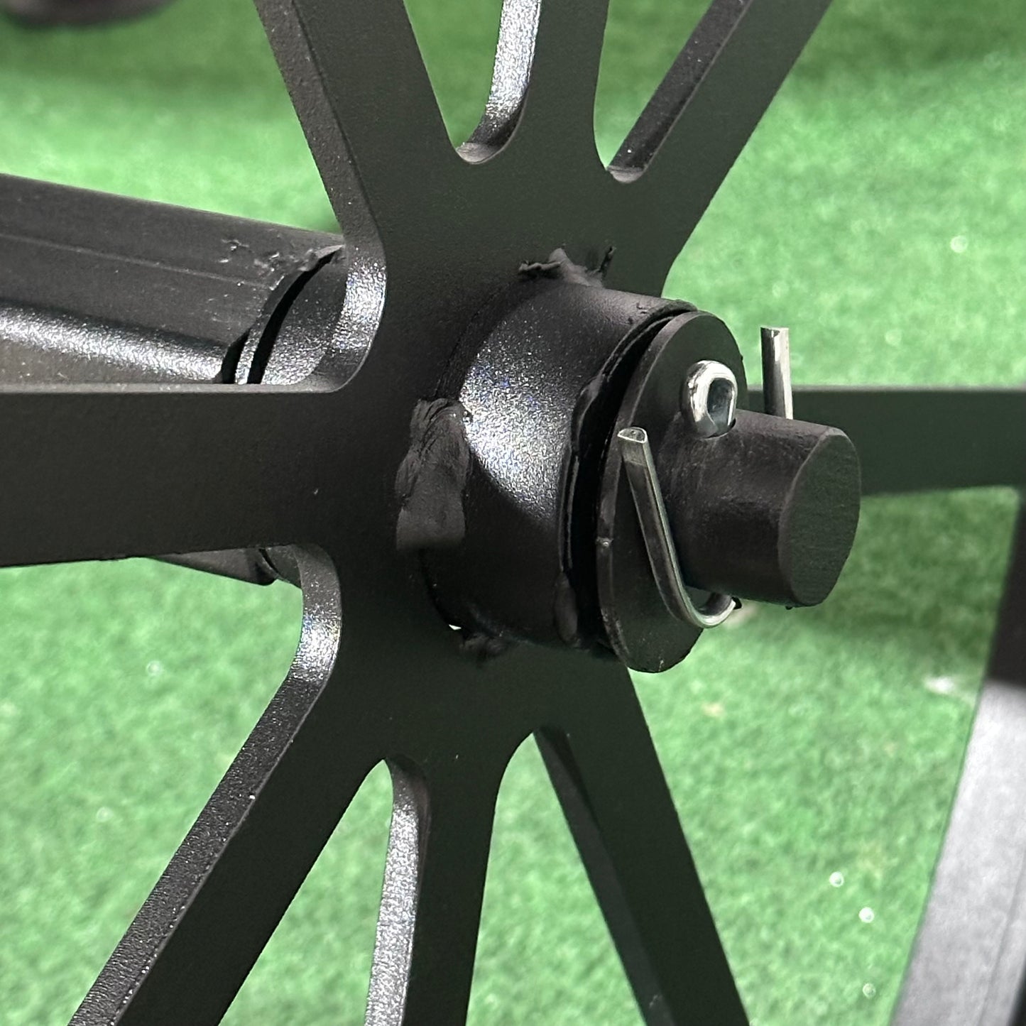 Fogonero CARRO MEDIEVAL Barbacoa con Parrilla Laser+ Plancha bifera + Leñero + Asador Libro. Paellero de Jardín